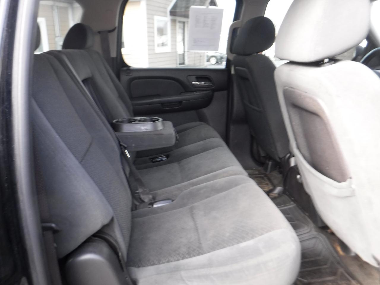 Chevrolet Suburban 2WD 4dr 1500 LS 2008