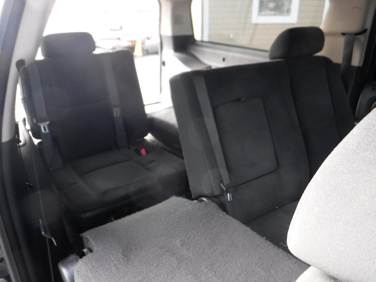 Chevrolet Suburban 2WD 4dr 1500 LS 2008