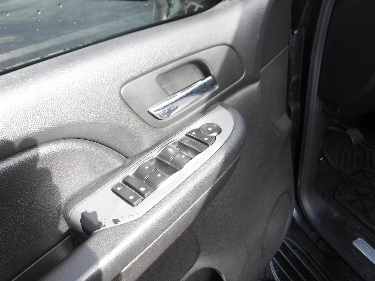 Chevrolet Suburban 2WD 4dr 1500 LS 2008