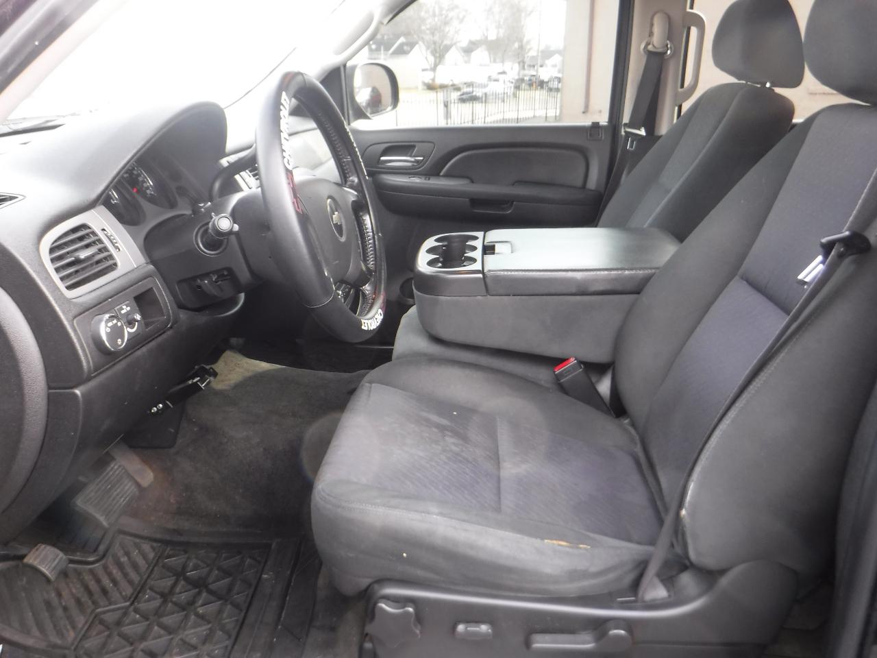 Chevrolet Suburban 2WD 4dr 1500 LS 2008