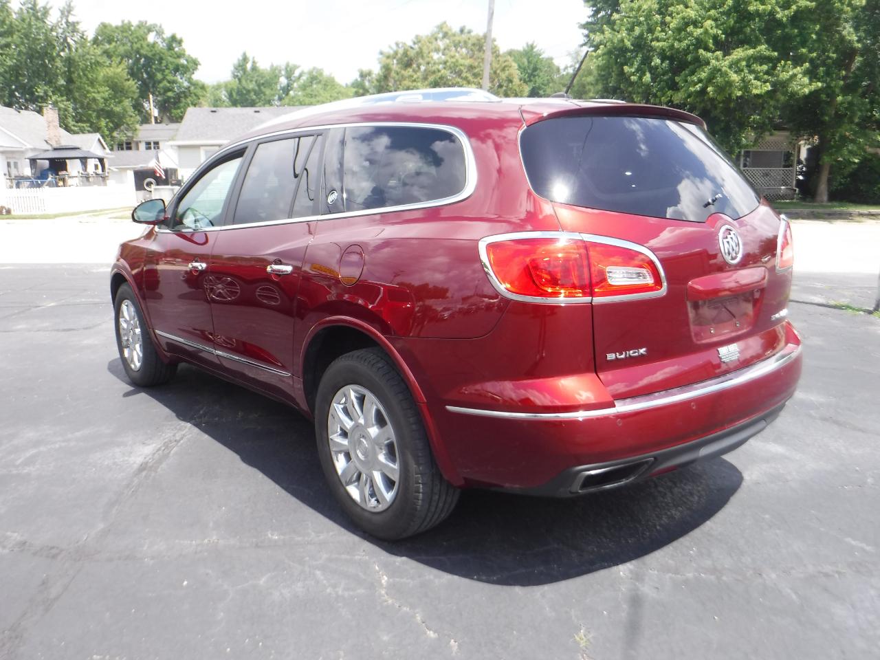 Buick Enclave FWD 4dr Leather 2015