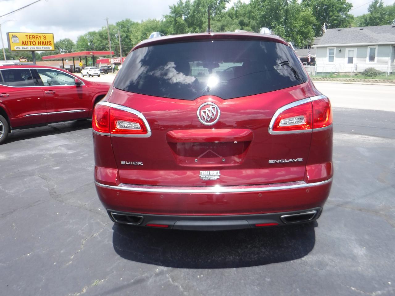 Buick Enclave FWD 4dr Leather 2015