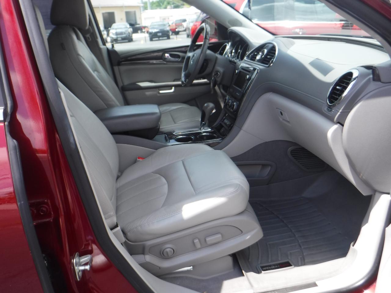 Buick Enclave FWD 4dr Leather 2015