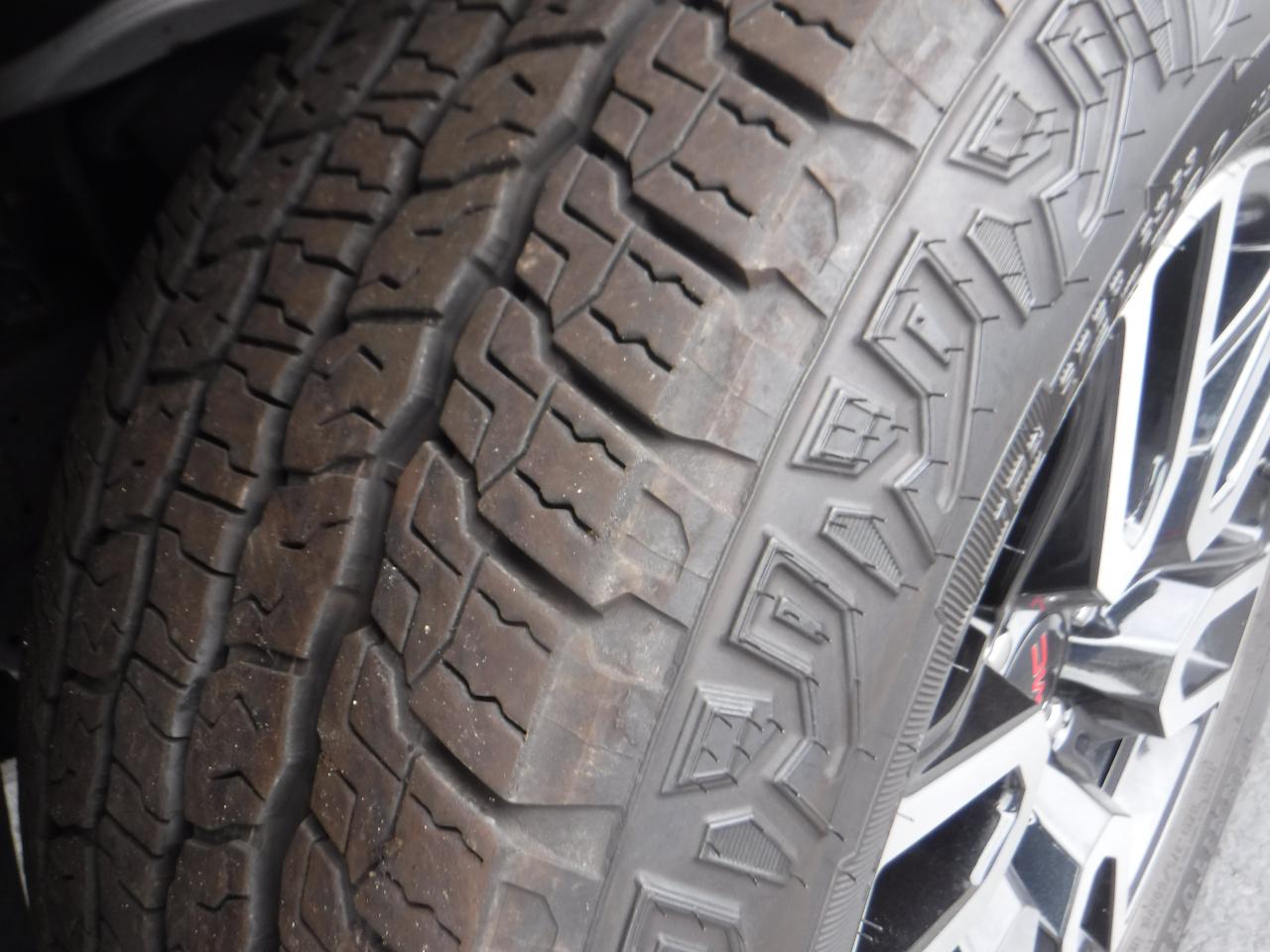GMC Yukon 4WD 4dr AT4 2024