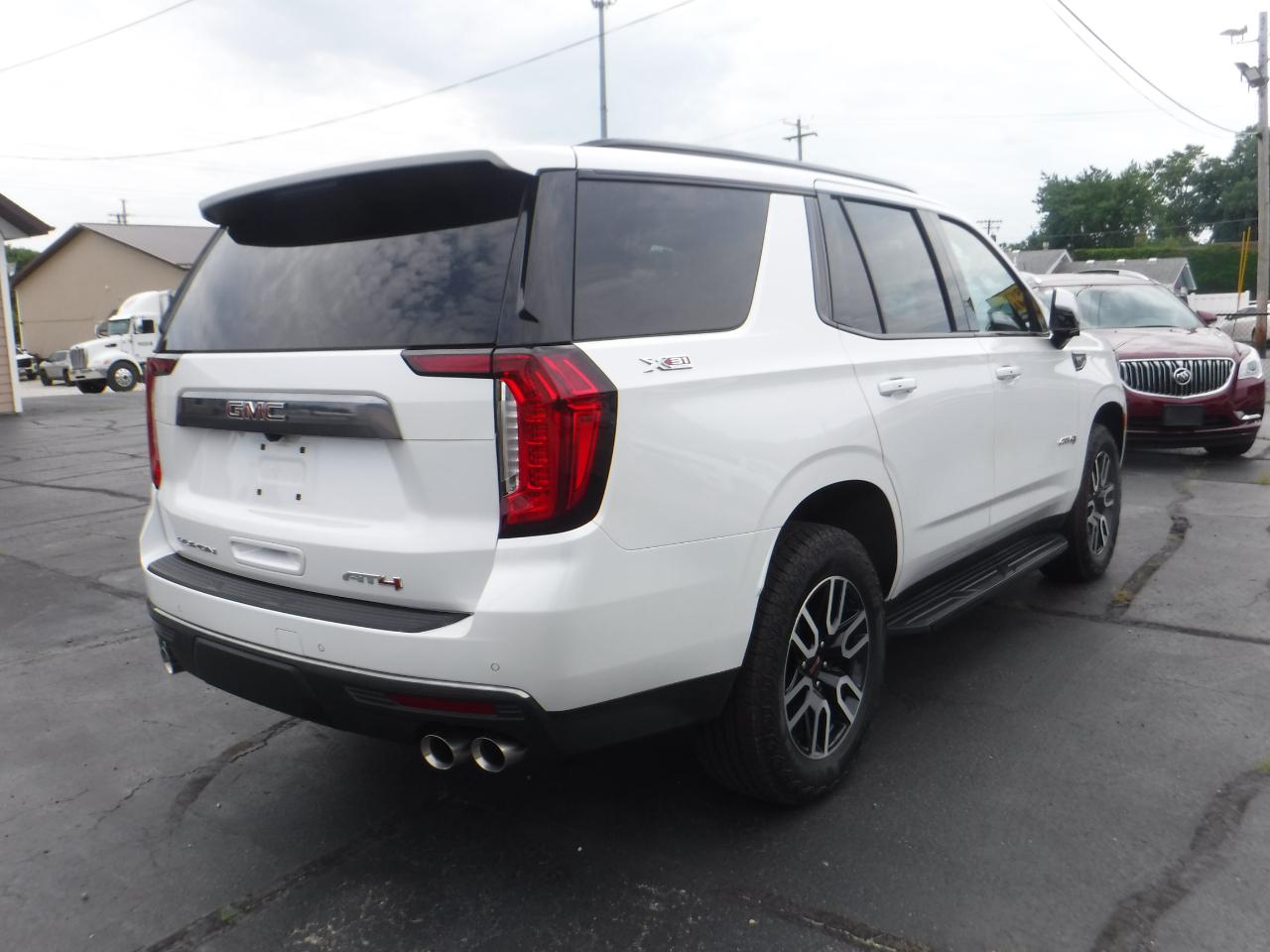GMC Yukon 4WD 4dr AT4 2024