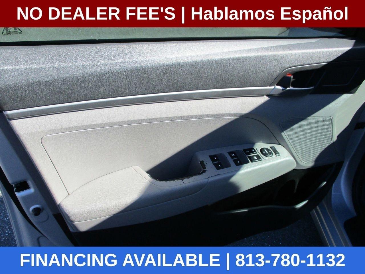 Hyundai Elantra SE 6AT 2017