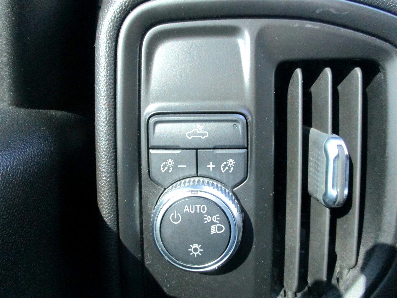 GMC Sierra 1500 Base Double Cab 2WD 2021 GMC Sierra 1500 Base Double Cab 2WD 2021