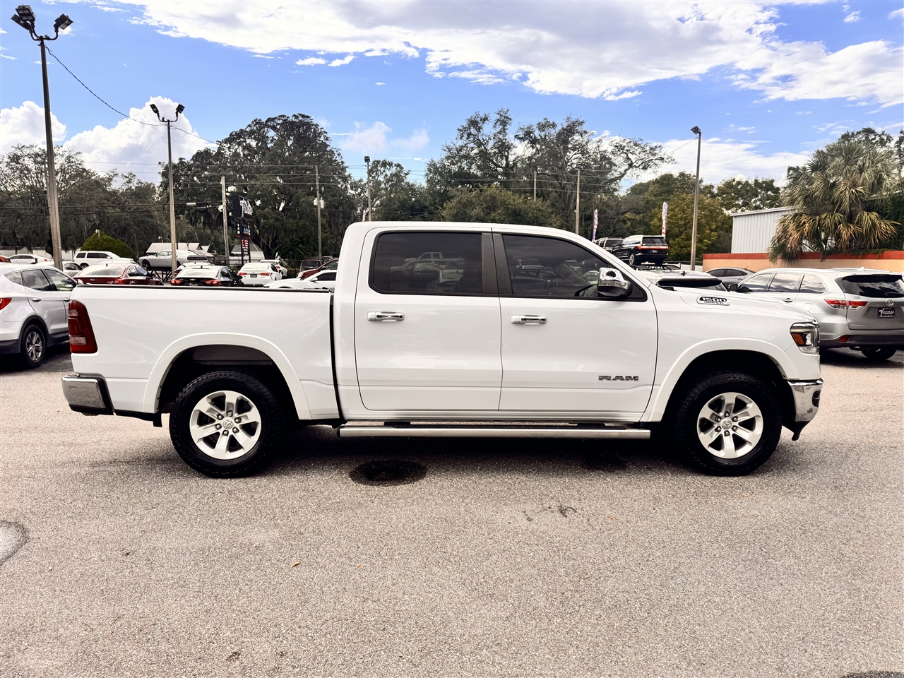 2019 Ram 1500 Laramie photo 5