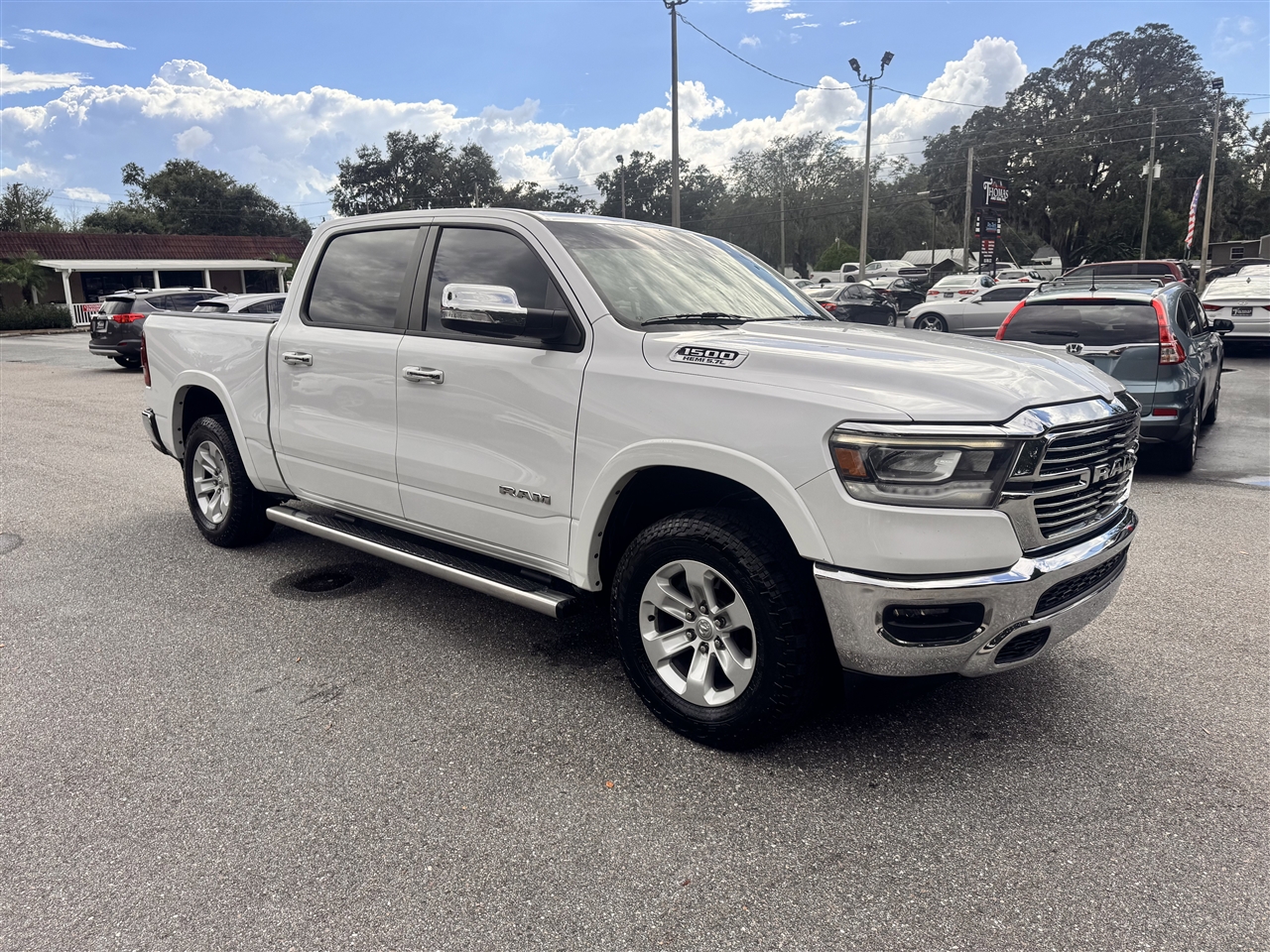2019 Ram 1500 Laramie photo 6