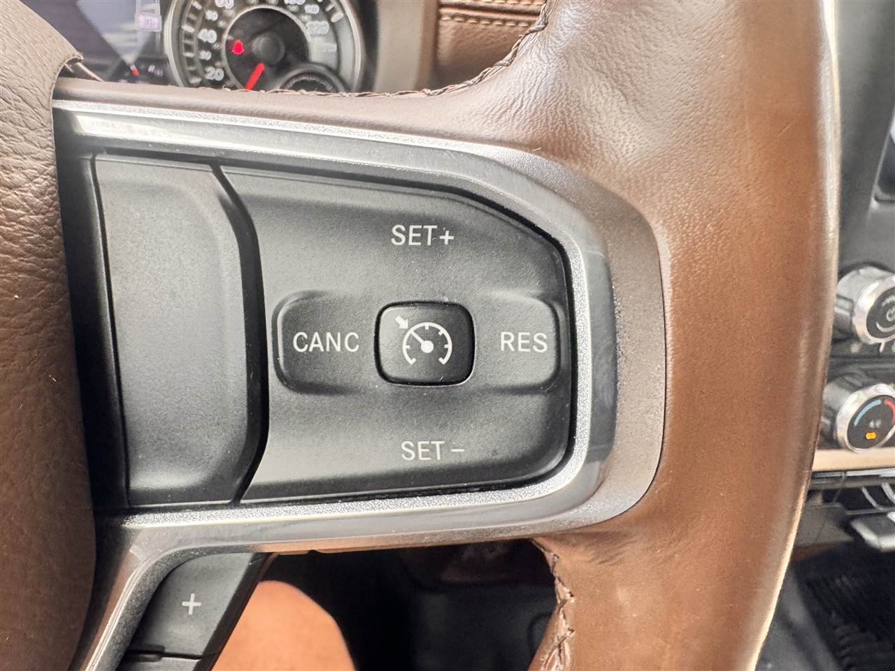2019 Ram 1500 Laramie photo 11