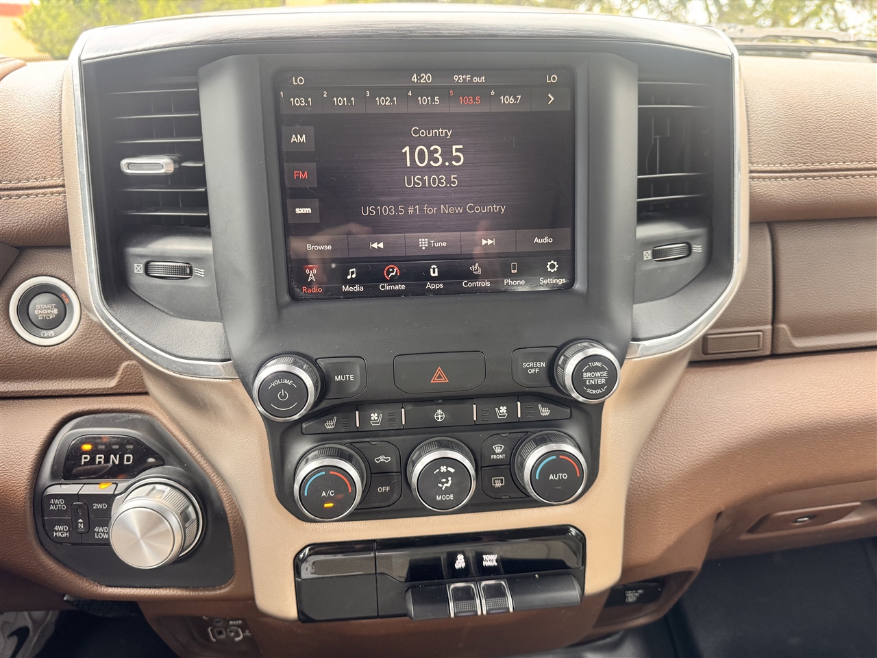 2019 Ram 1500 Laramie photo 14