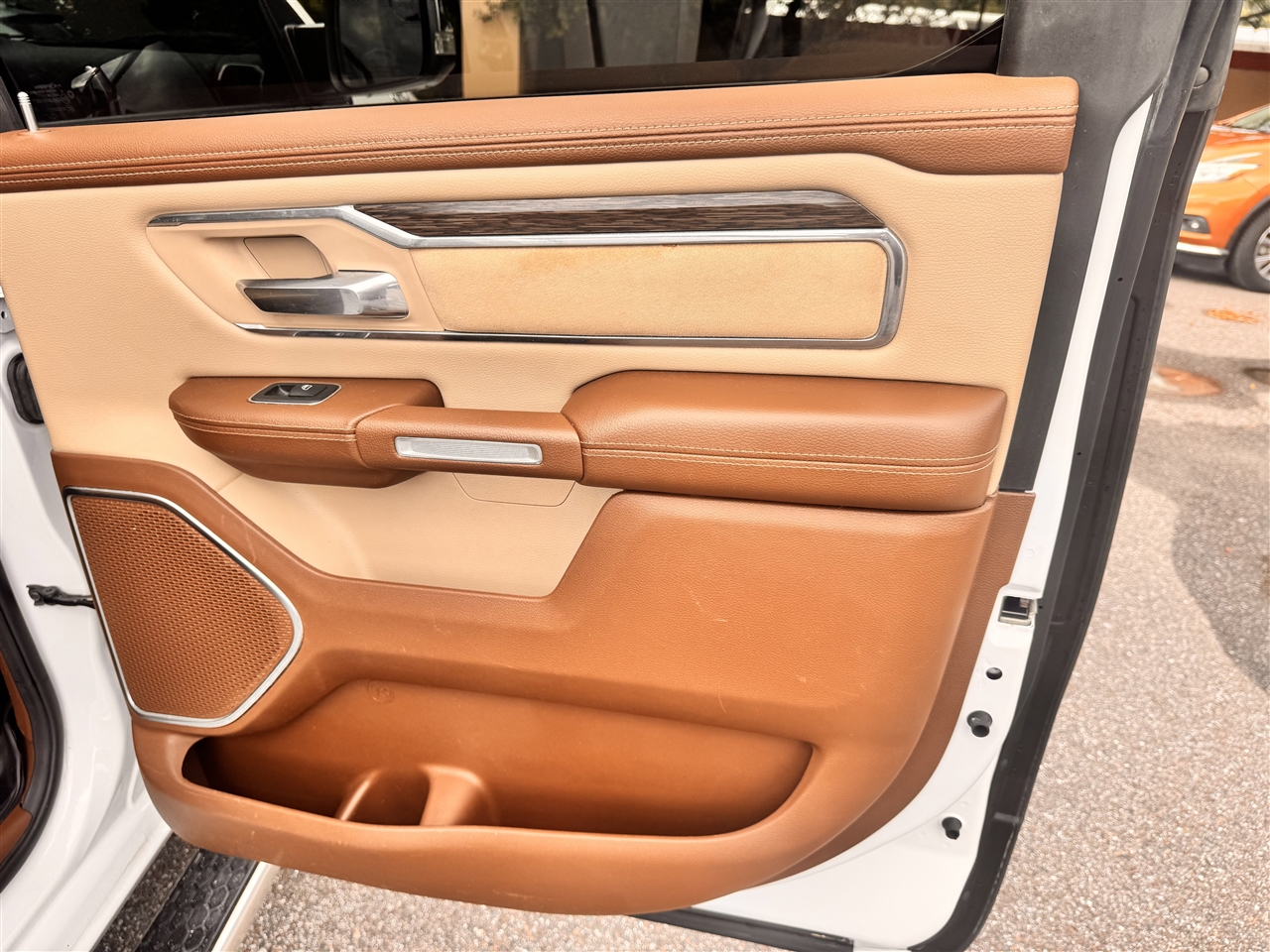2019 Ram 1500 Laramie photo 21