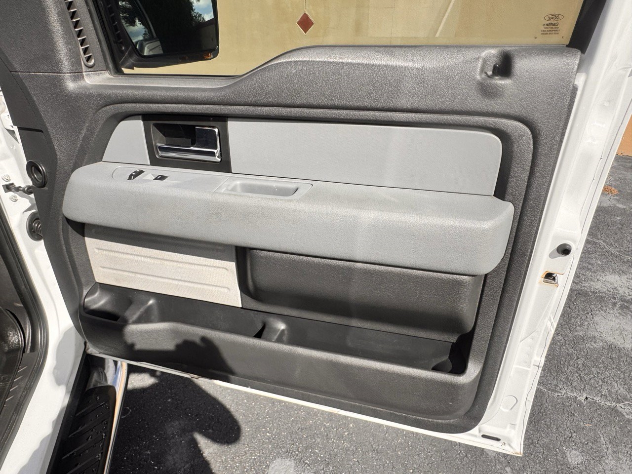 2013 Ford F-150 XLT photo 22