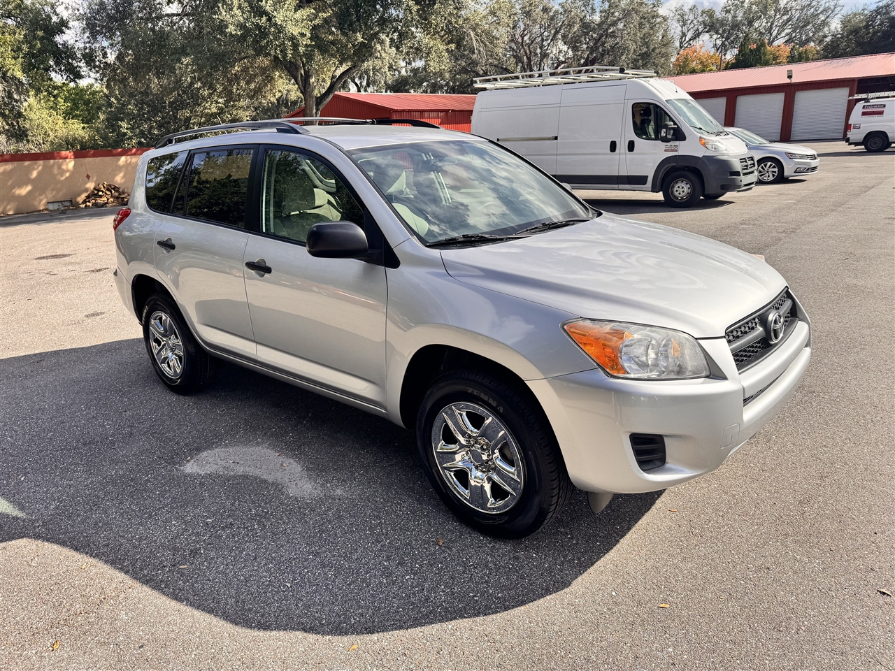 Toyota RAV4 Base I4 2WD 2011