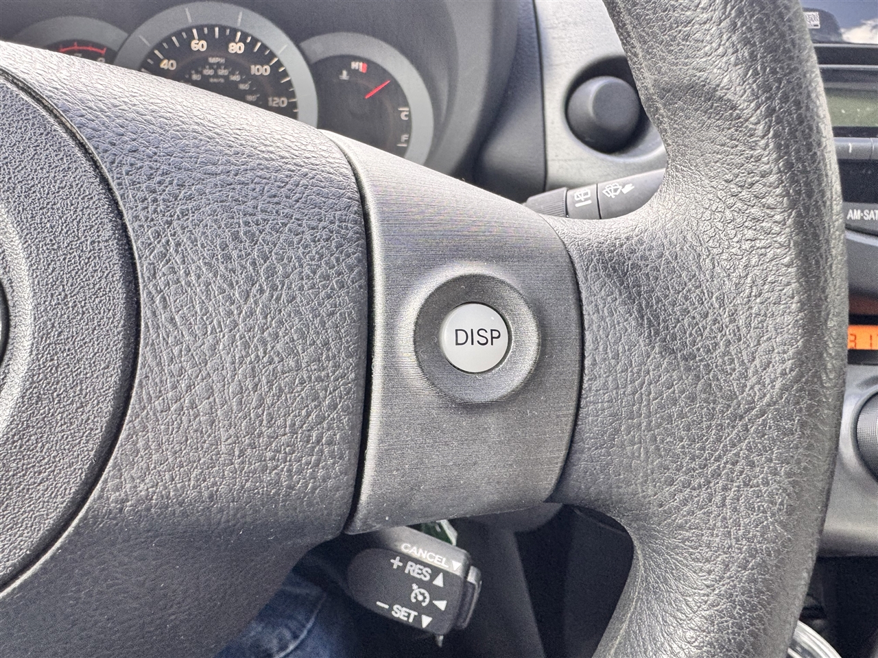 Toyota RAV4 Base I4 2WD 2011