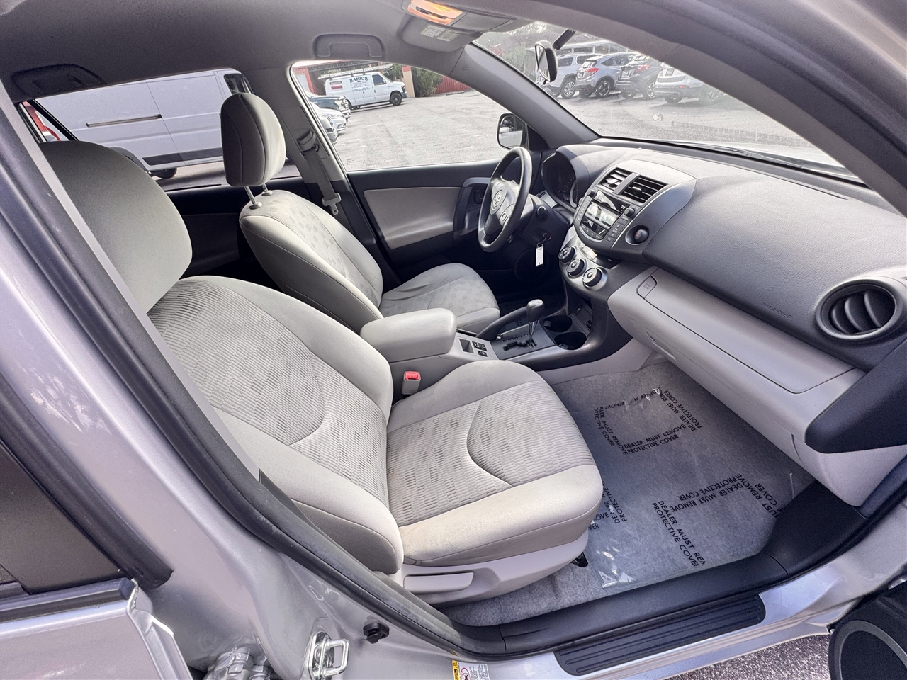 Toyota RAV4 Base I4 2WD 2011