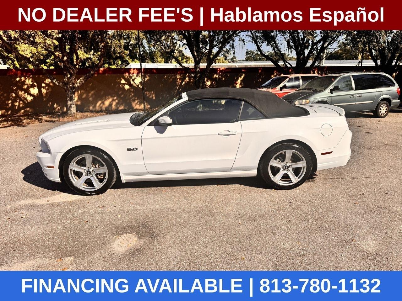 Ford Mustang GT convertible 2013