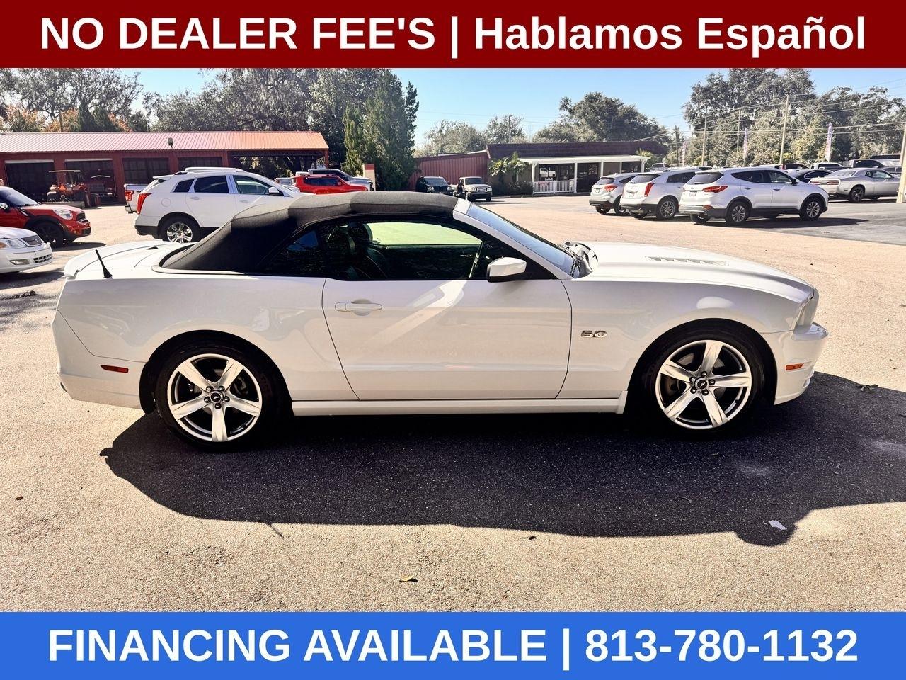 Ford Mustang GT convertible 2013