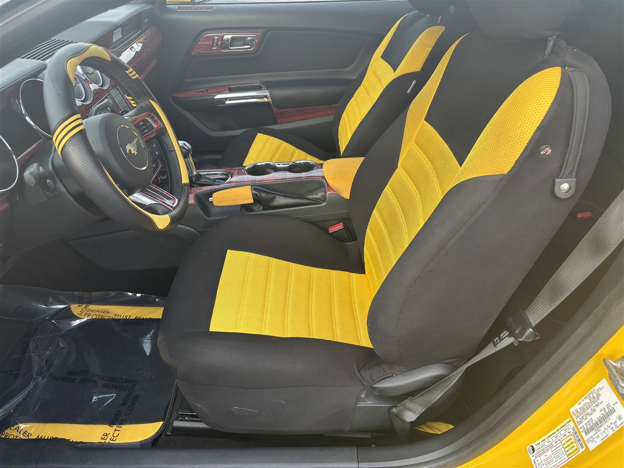 Ford Mustang V6 Coupe 2015