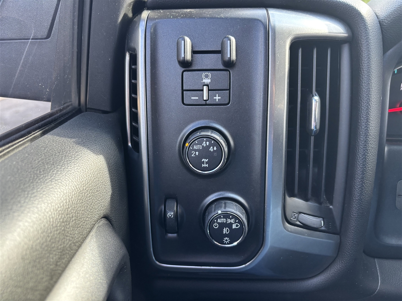 Chevrolet Silverado 1500 LT Crew Cab 4WD 2016