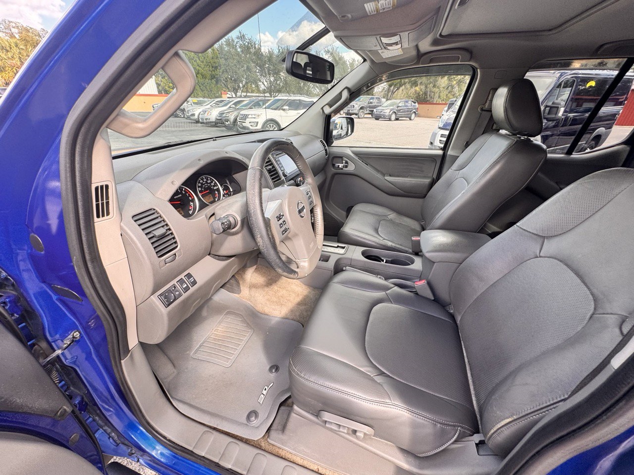 Nissan Frontier SL Crew Cab 4WD 2014