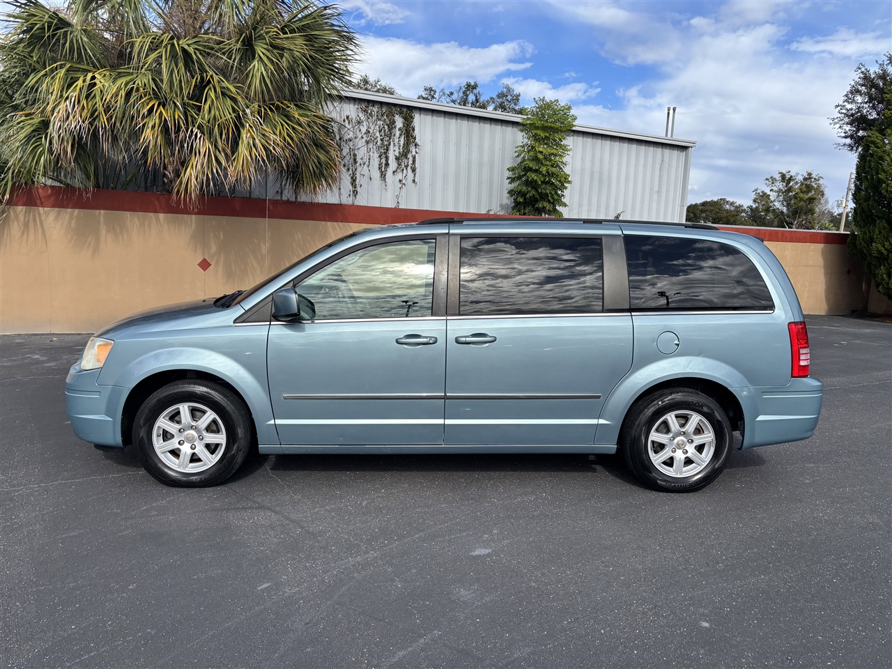 Chrysler Town & Country Touring 2010