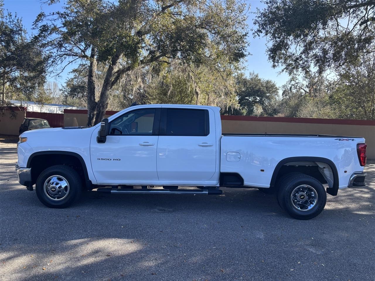 Chevrolet Silverado 3500HD LT Crew Cab 4WD 2022