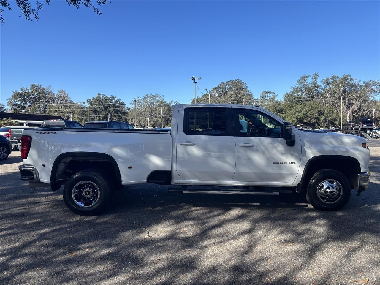 Chevrolet Silverado 3500HD LT Crew Cab 4WD 2022