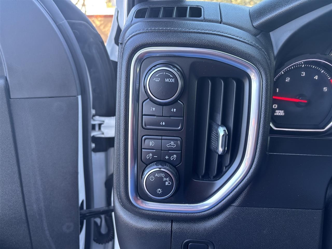 Chevrolet Silverado 3500HD LT Crew Cab 4WD 2022