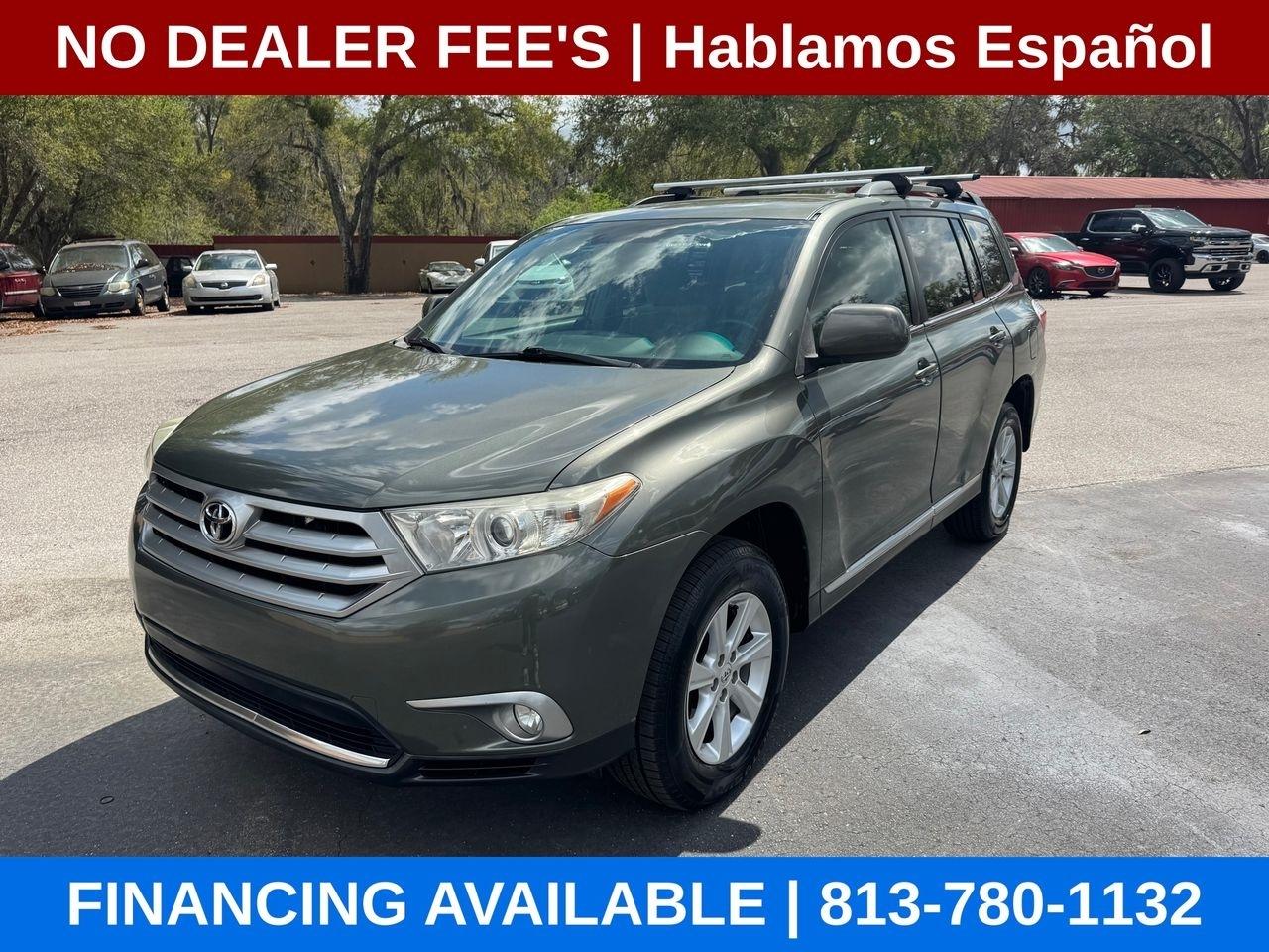 Toyota Highlander Base 2WD V6 2012