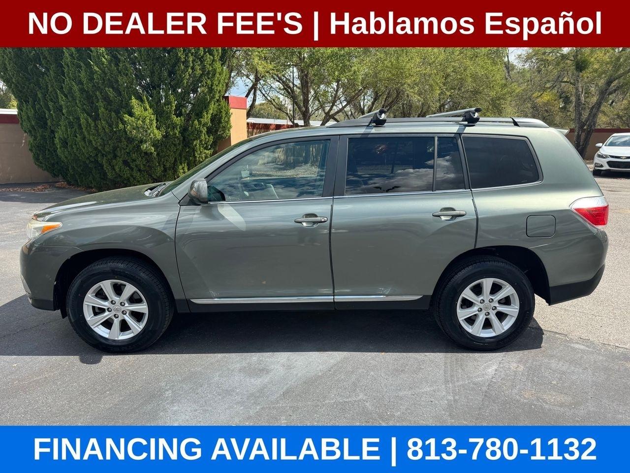 Toyota Highlander Base 2WD V6 2012