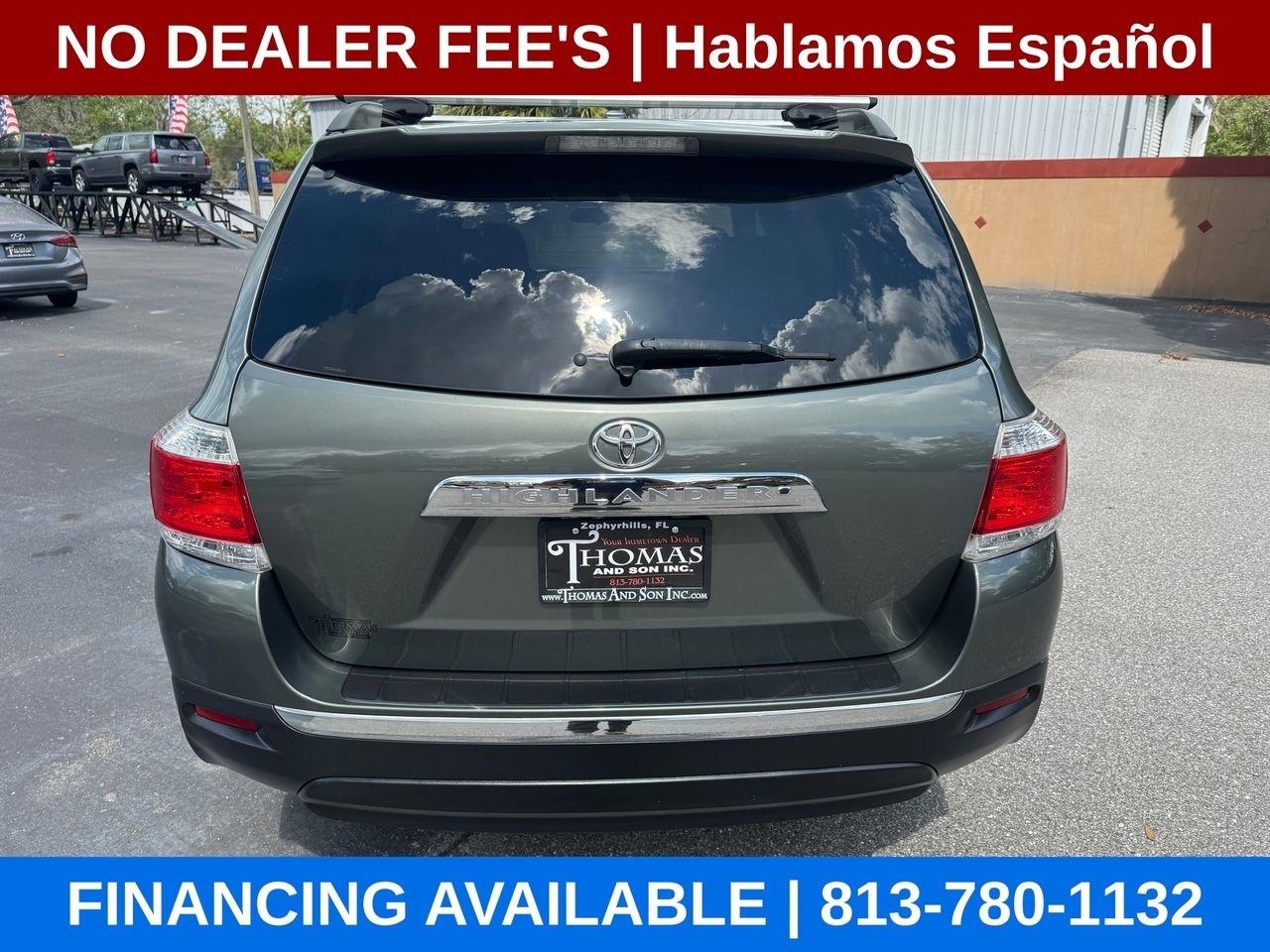 Toyota Highlander Base 2WD V6 2012