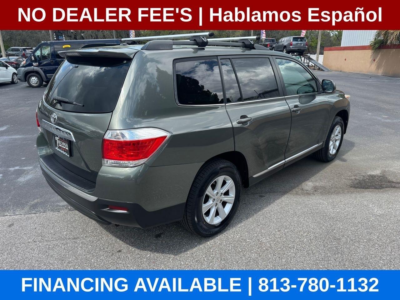 Toyota Highlander Base 2WD V6 2012