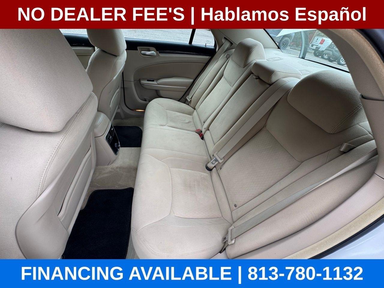 Chrysler 300 Base 2011