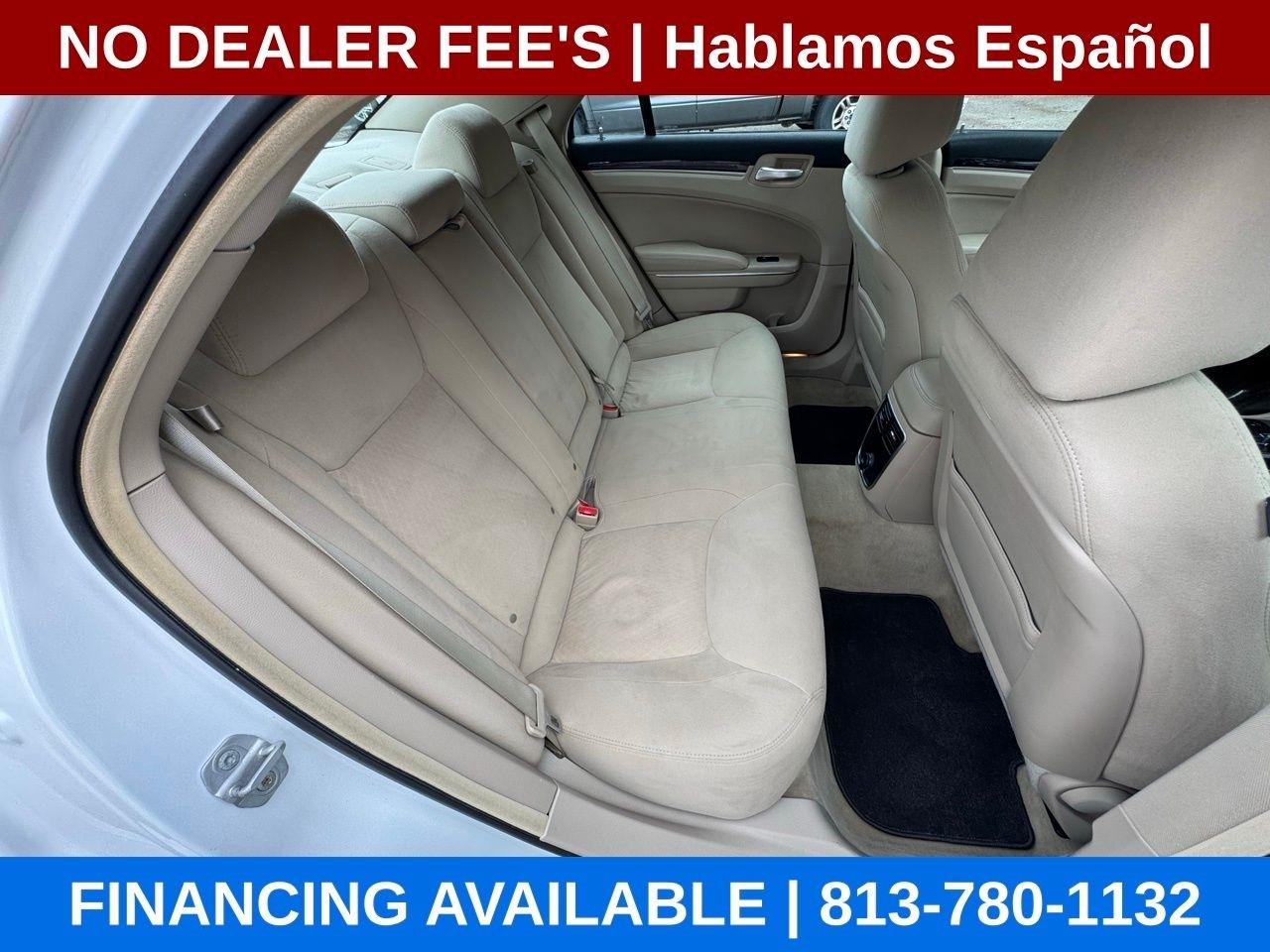 Chrysler 300 Base 2011