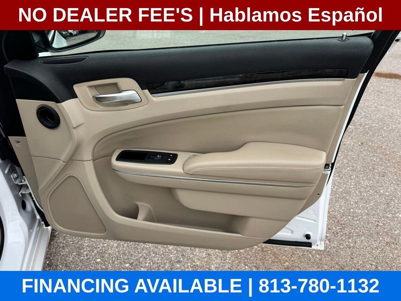 Chrysler 300 Base 2011