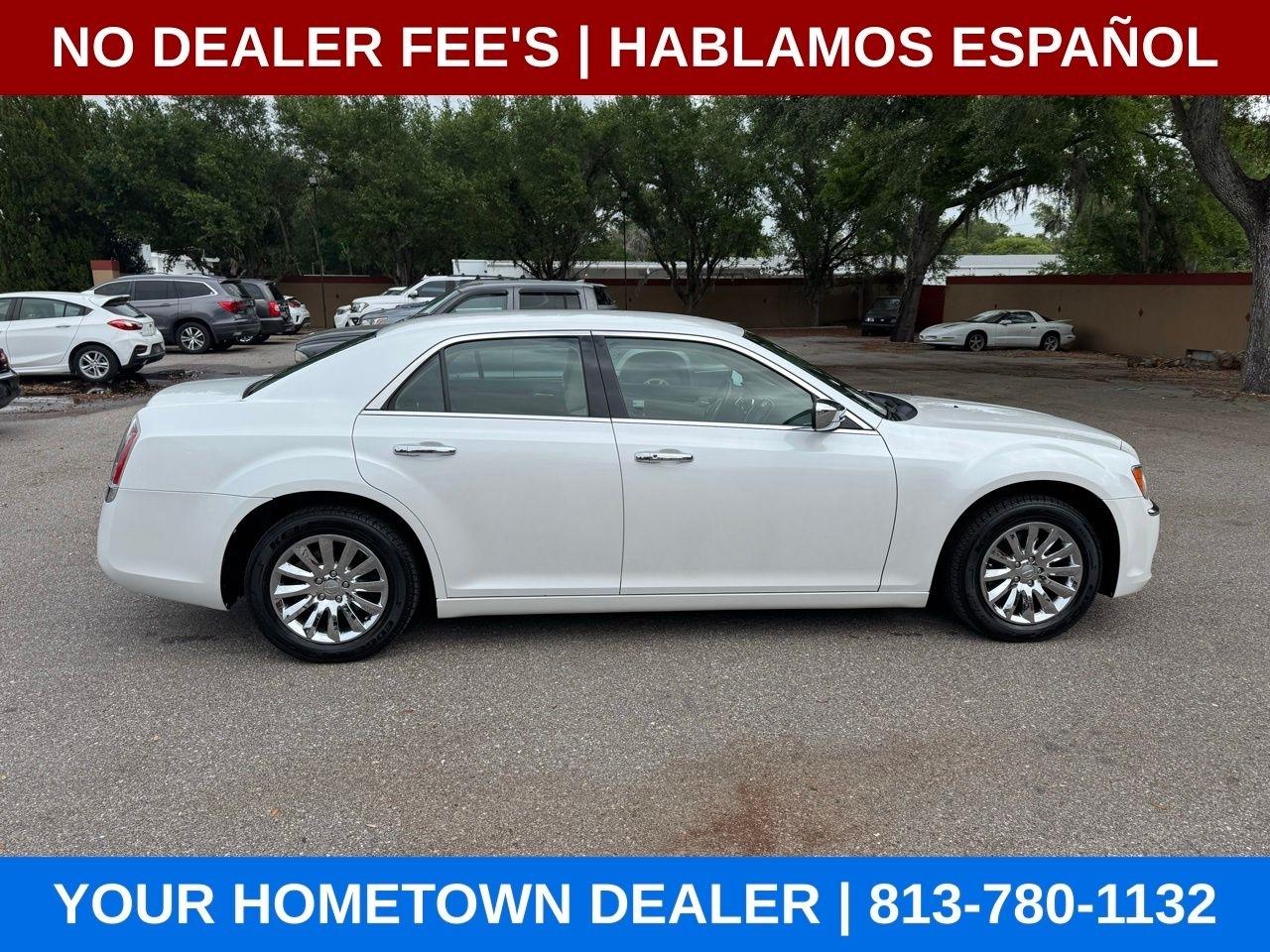 Chrysler 300 Base 2011