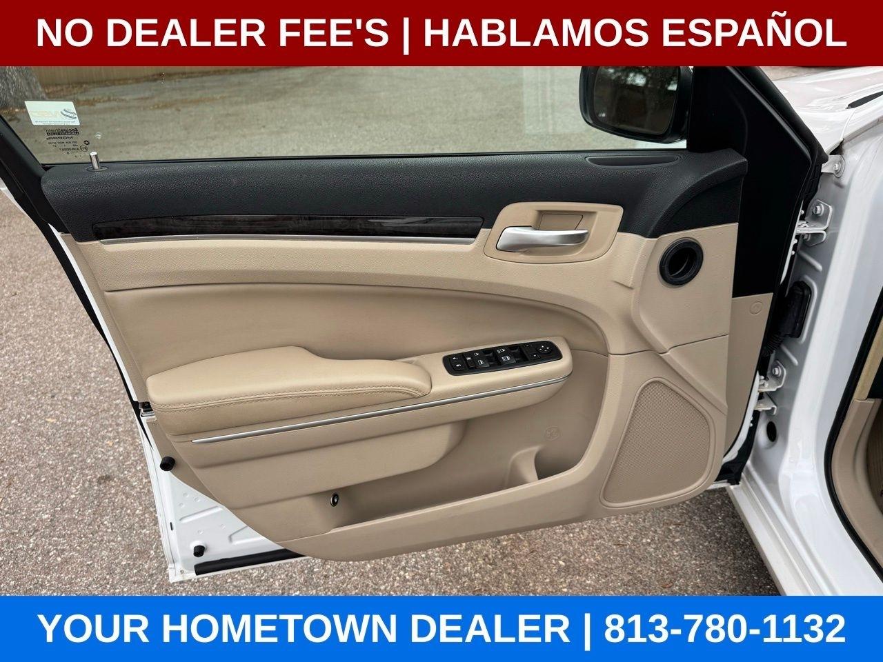 Chrysler 300 Base 2011