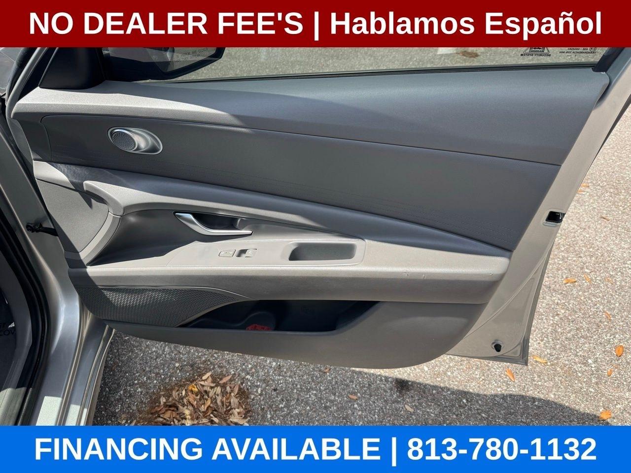 Hyundai Elantra SE 2022