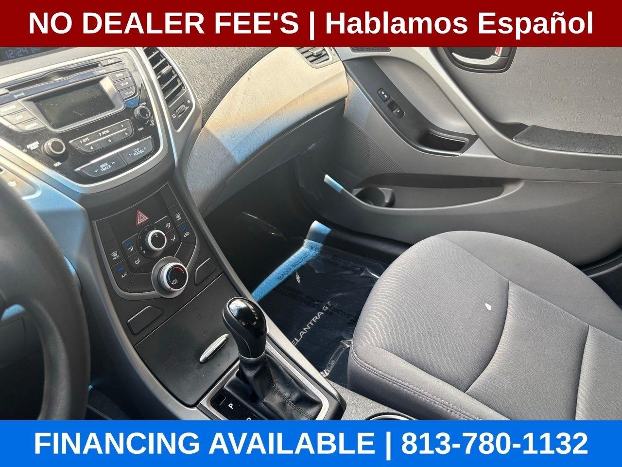 Hyundai Elantra SE 6AT 2016