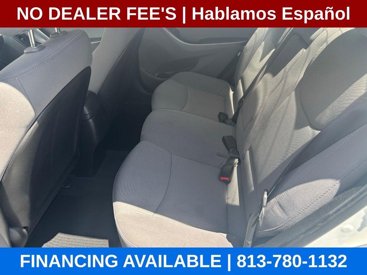 Hyundai Elantra SE 6AT 2016