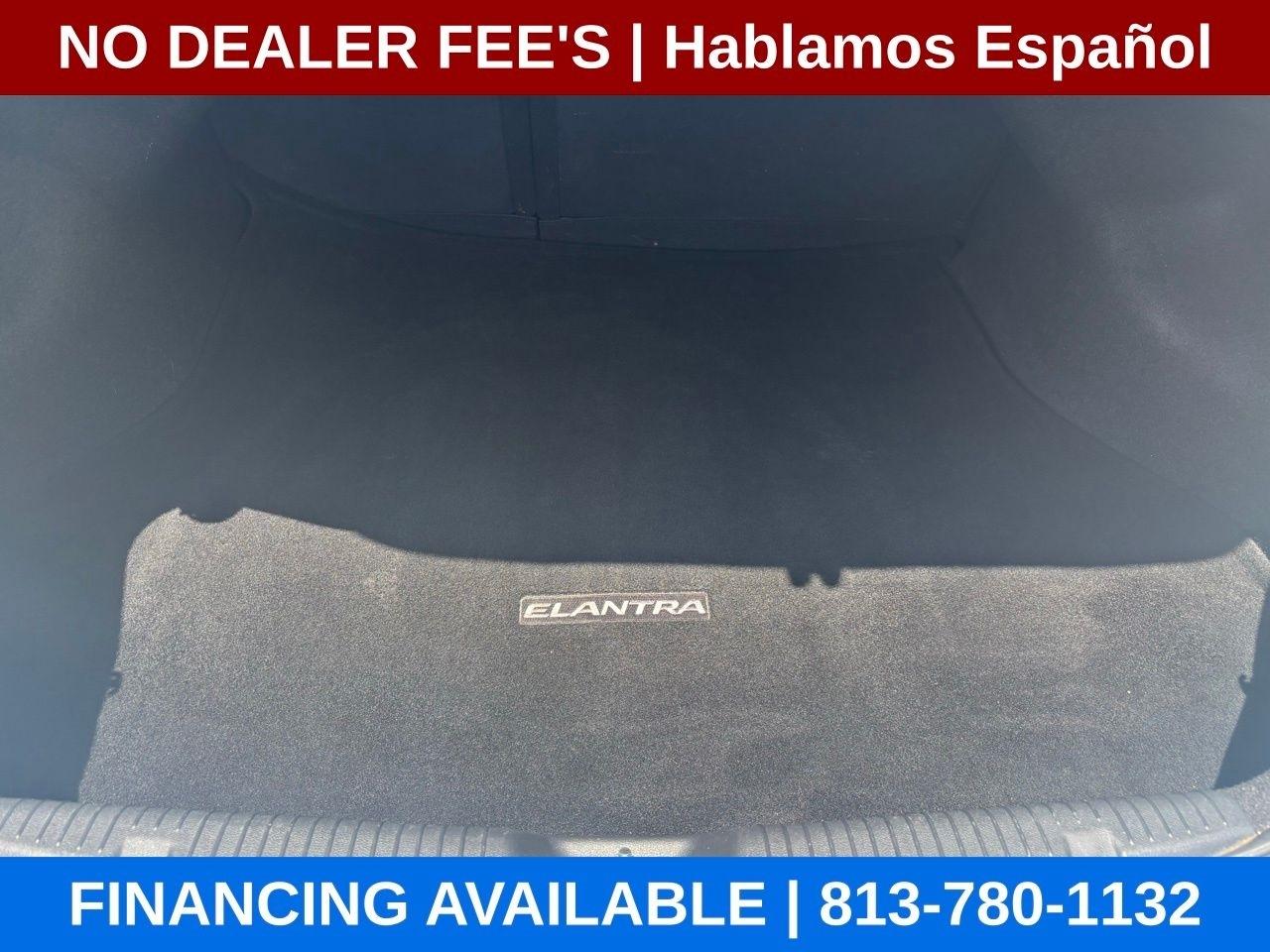 Hyundai Elantra SE 6AT 2016