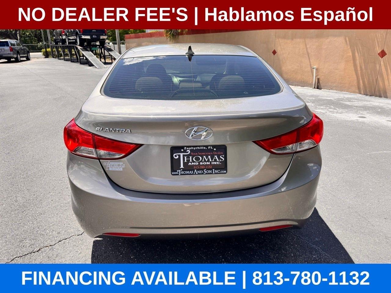 Hyundai Elantra GLS M/T 2013