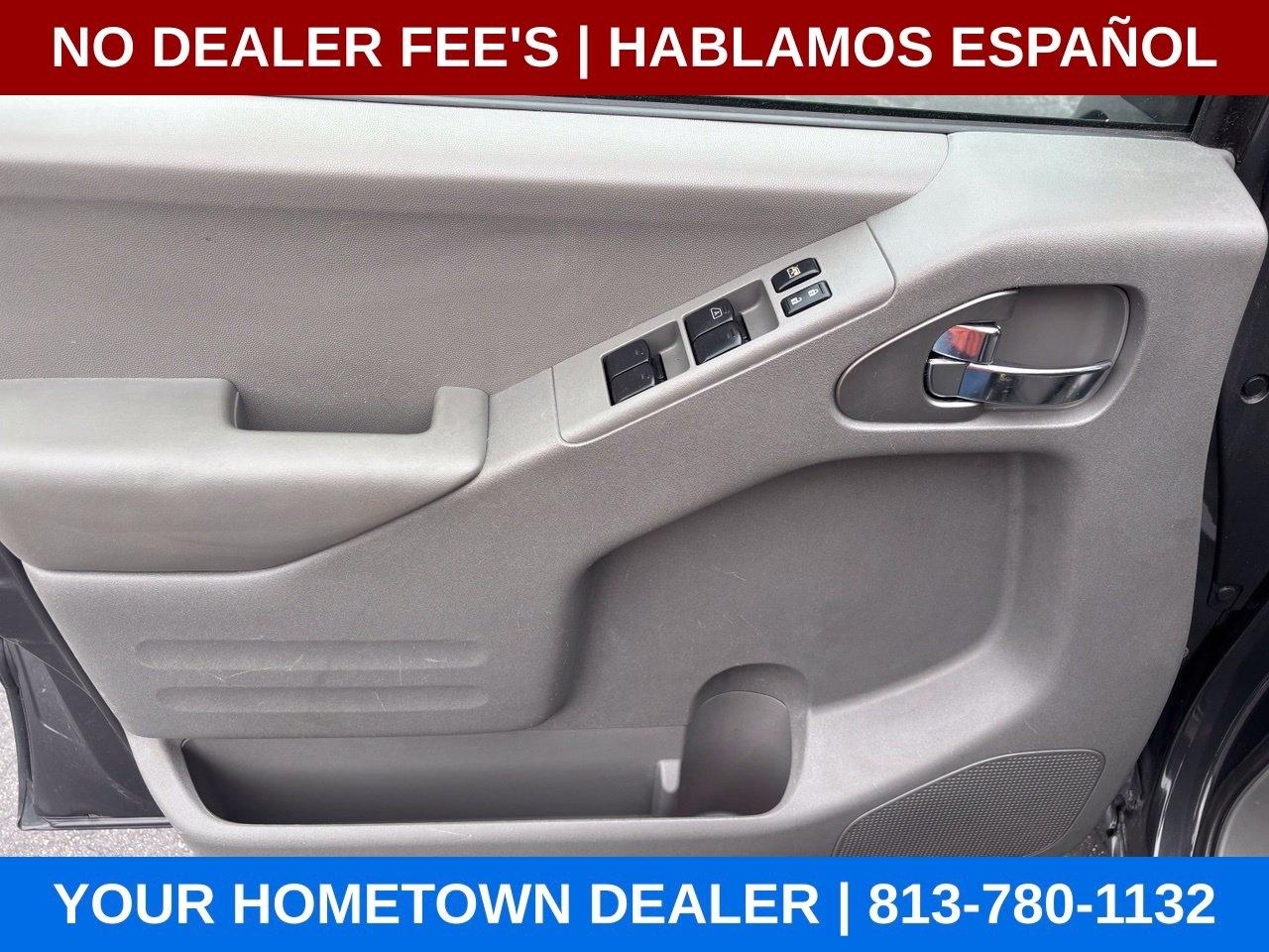 Nissan Frontier S Crew Cab 5AT 2WD 2015