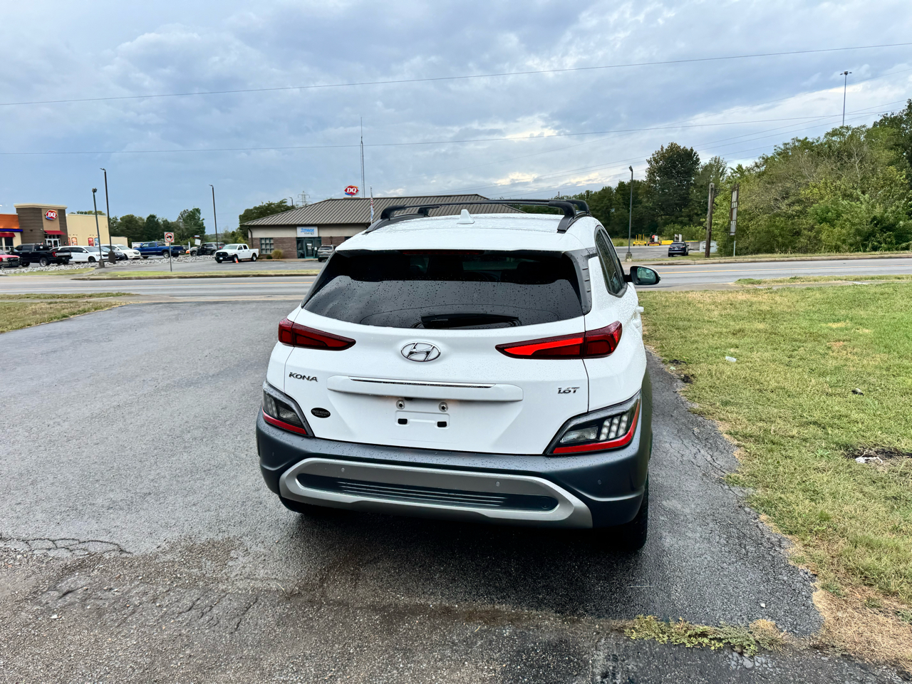 2022 Hyundai Kona Limited photo 3
