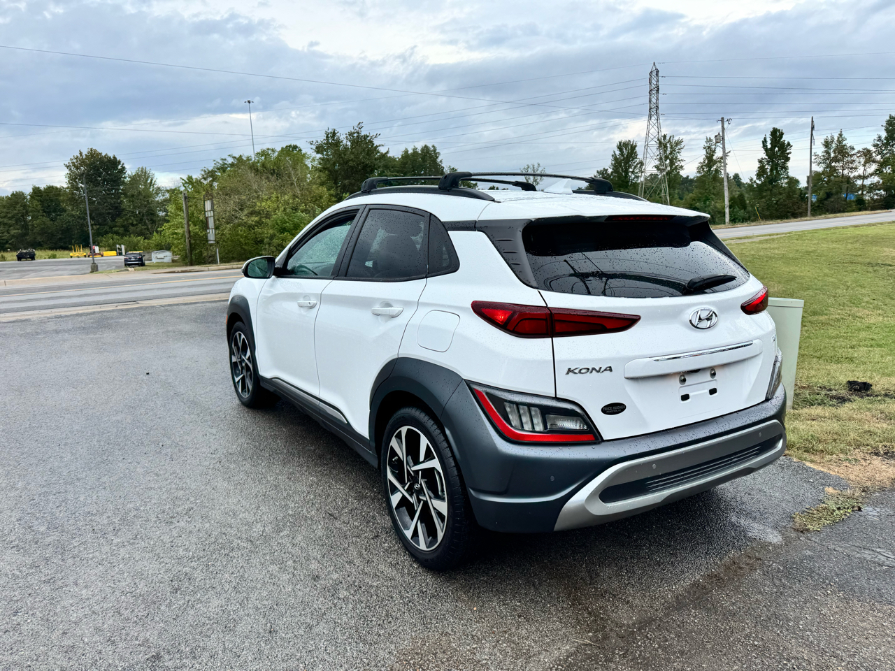 2022 Hyundai Kona Limited photo 4
