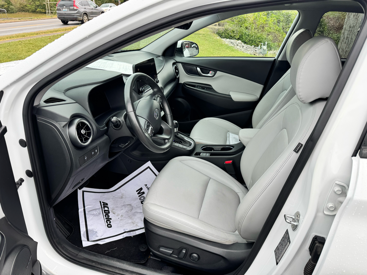 2022 Hyundai Kona Limited photo 7