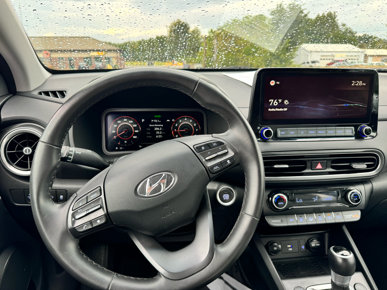 2022 Hyundai Kona Limited photo 9
