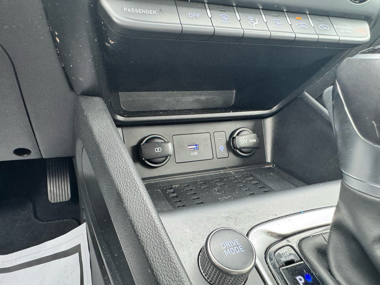 2022 Hyundai Kona Limited photo 18