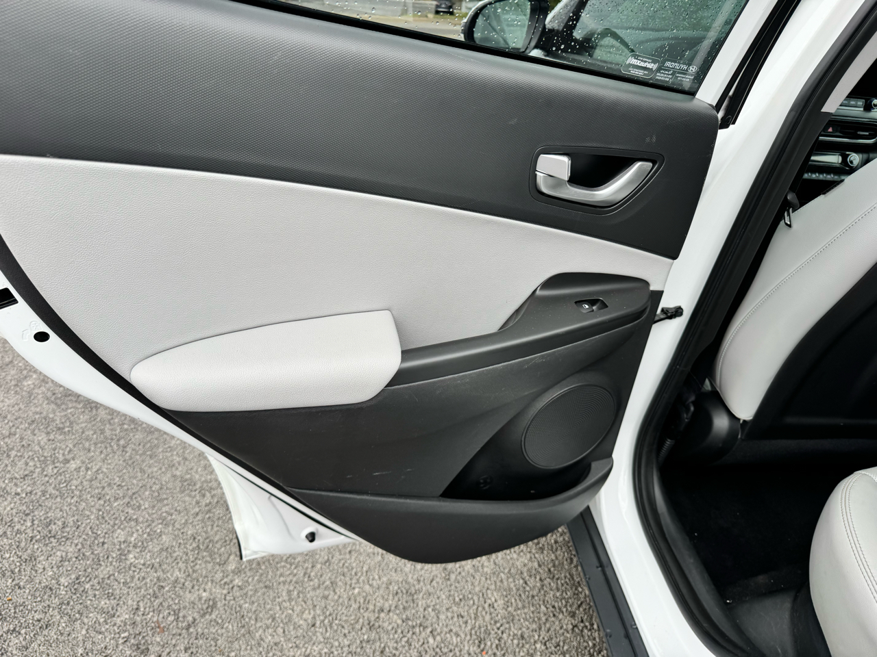 2022 Hyundai Kona Limited photo 26